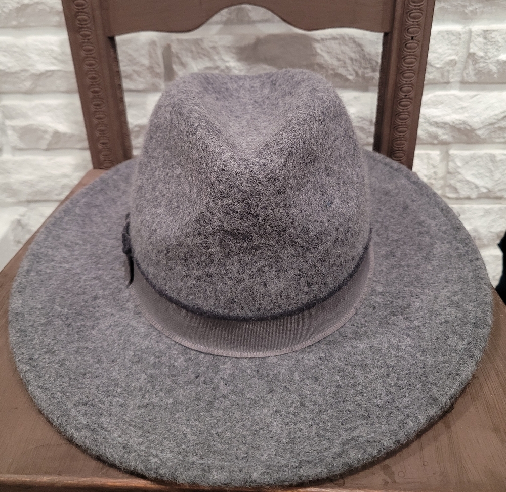 Stylish Gray Felt Hat G.H Bass And Co
